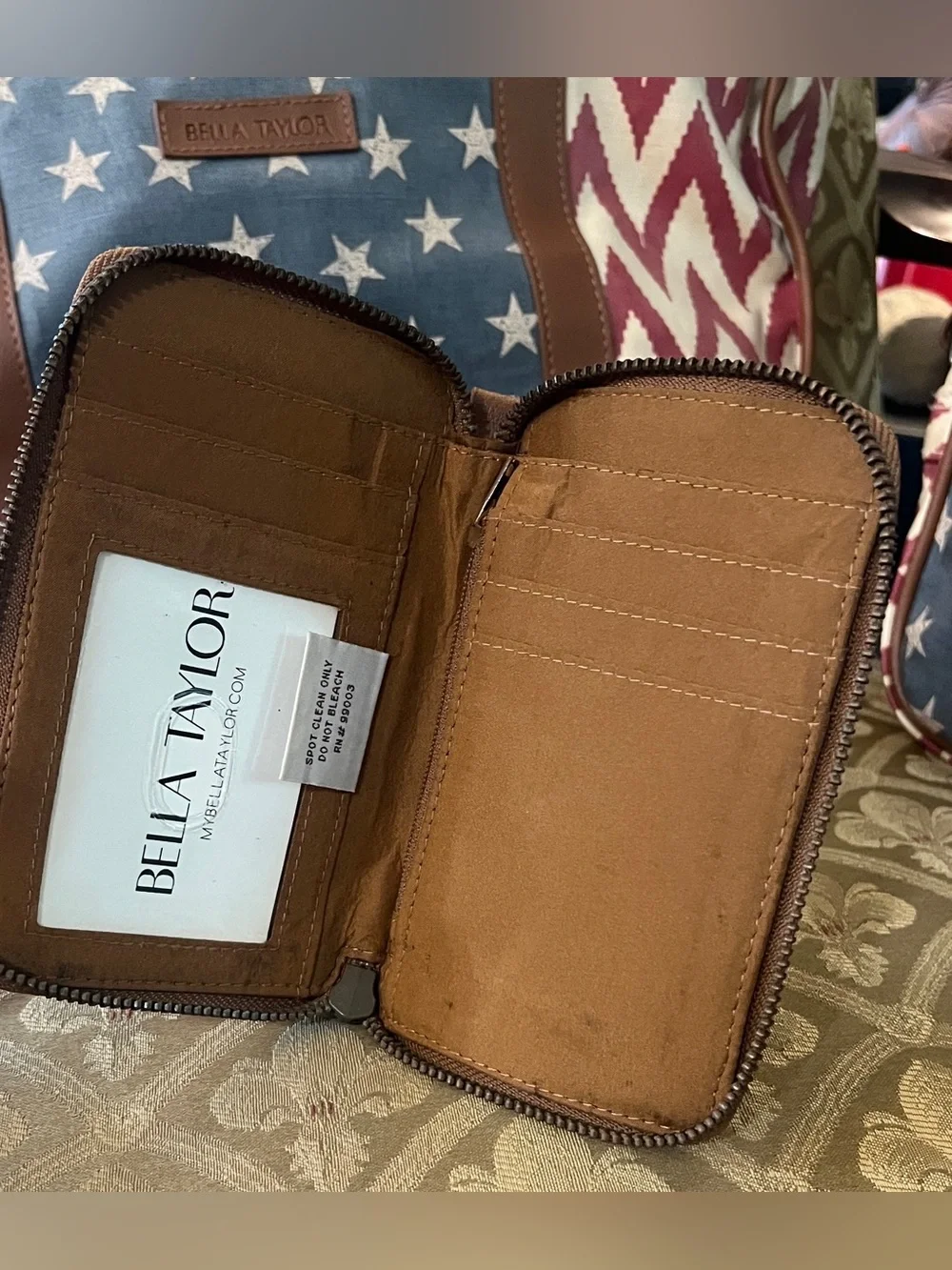 Bella Taylor Star & Chevron Tote Set in Blue, Red, White 3pc. Set NEW - Picture 4 of 12